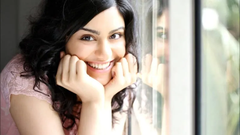Adah Sharma Theme Preview Image