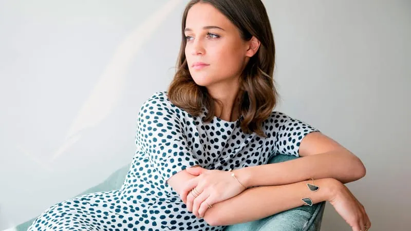 Alicia Vikander Theme Preview Image