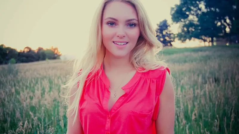Annasophia Robb Theme Preview Image