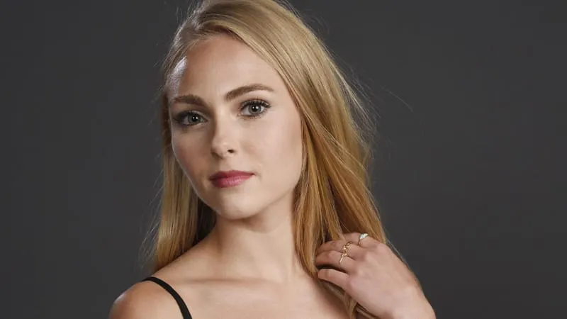 Annasophia Robb Theme Preview Image