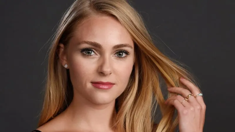 Annasophia Robb Theme Preview Image