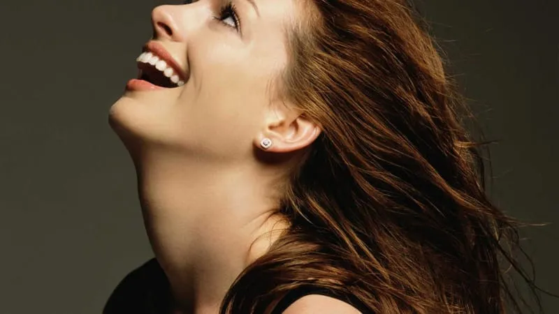 Anne Hathaway Theme Preview Image