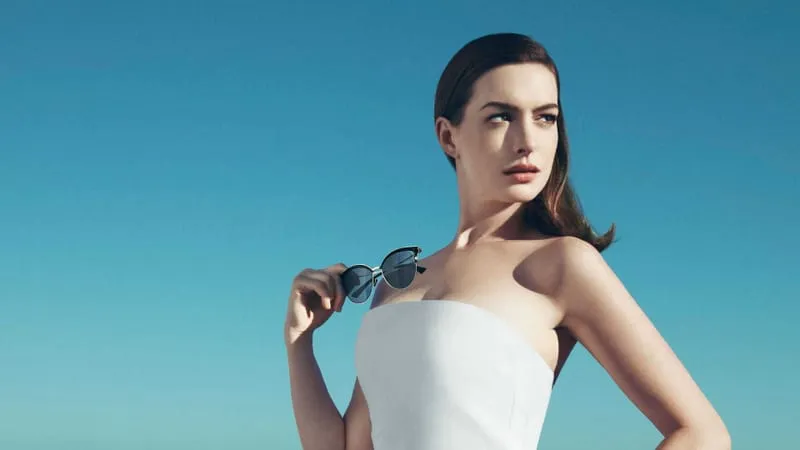 Anne Hathaway Theme Preview Image