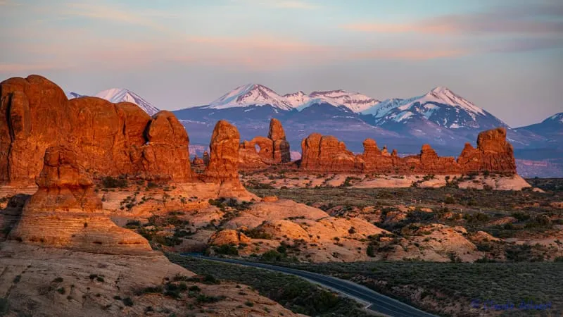 Arches National Park Theme Preview Image