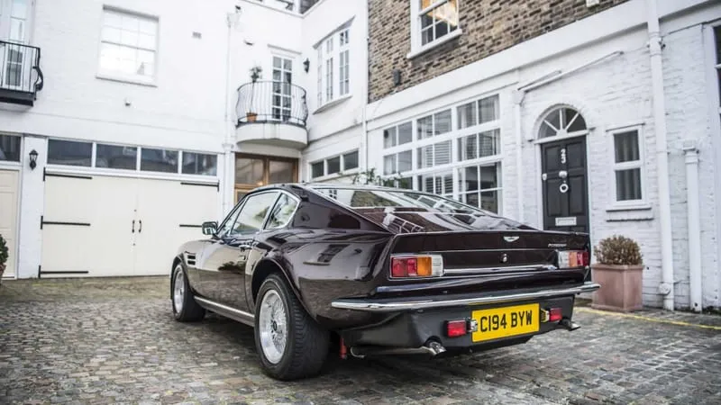 Aston Martin Vantage Theme Preview Image