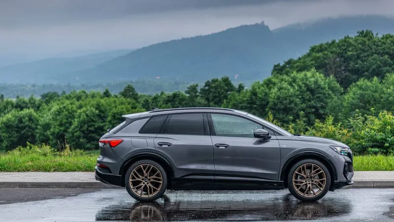 Audi Q4 e-Tron Theme Preview Image