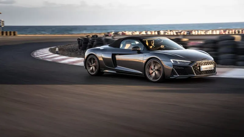 Audi R 8 V 10 Theme Preview Image