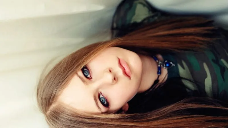 Avril Lavigne Theme Preview Image