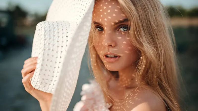 Blonde Women Theme Preview Image