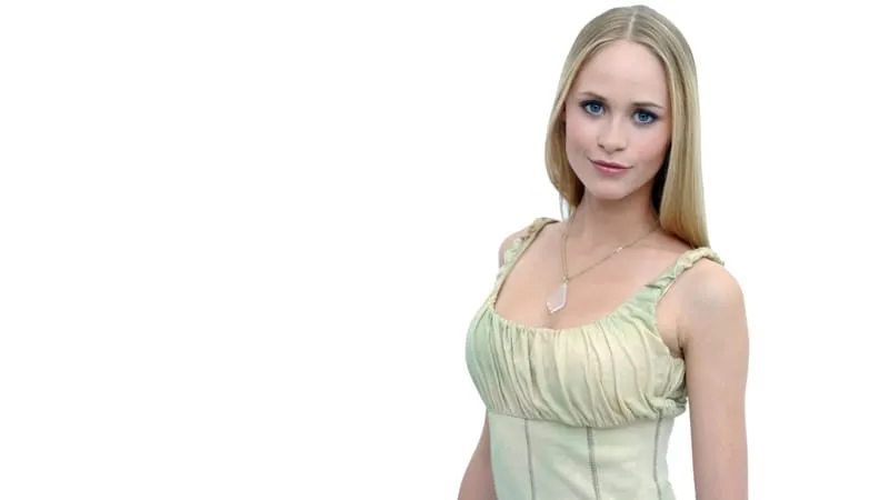 Blonde Women Theme Preview Image