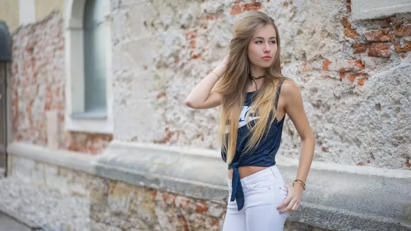 Blonde Women Theme Preview Image