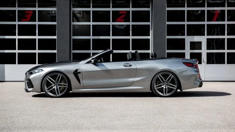 BMW M 8 Theme Preview Image