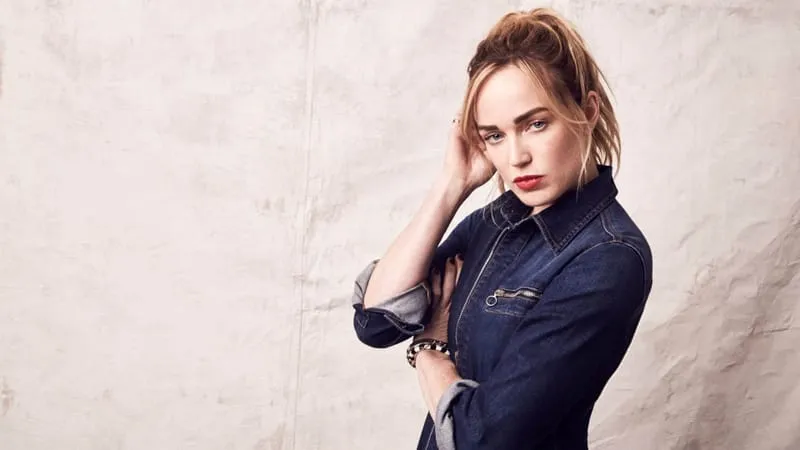 Caity Lotz Theme Preview Image