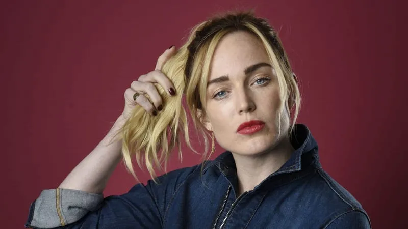 Caity Lotz Theme Preview Image