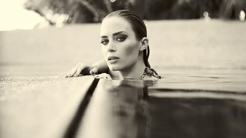 Emily Blunt Theme Preview Image