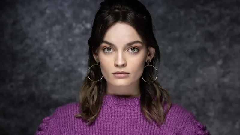 Emma Mackey Theme Preview Image