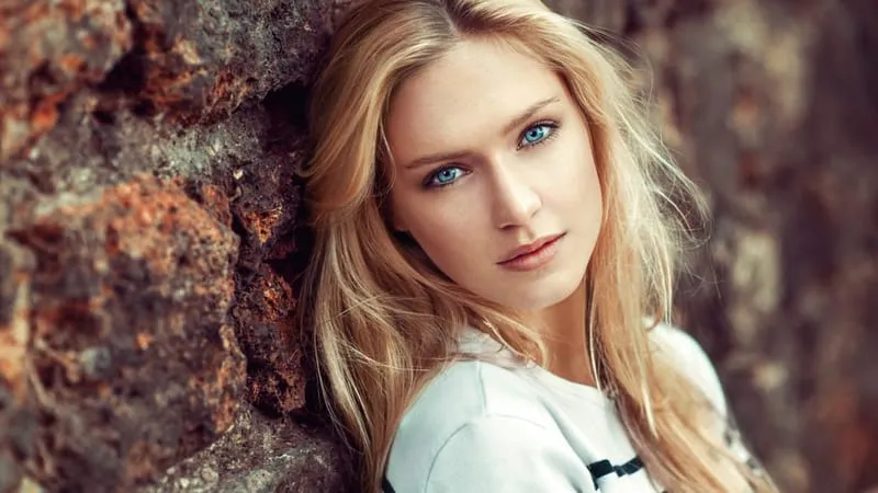 Eva Mikulski Theme Preview Image