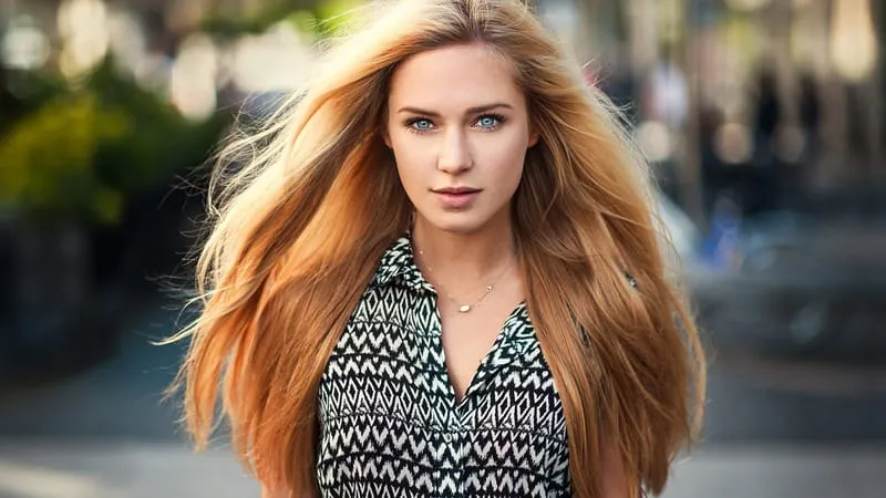 Eva Mikulski Theme Preview Image