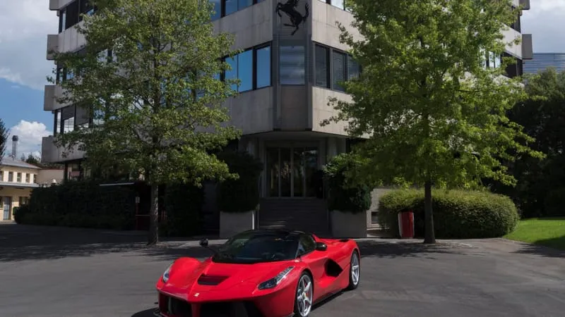 Ferrari La Ferrari Theme Preview Image