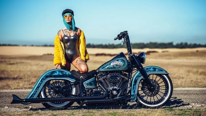 Girls & Motorcycles Theme Preview Image