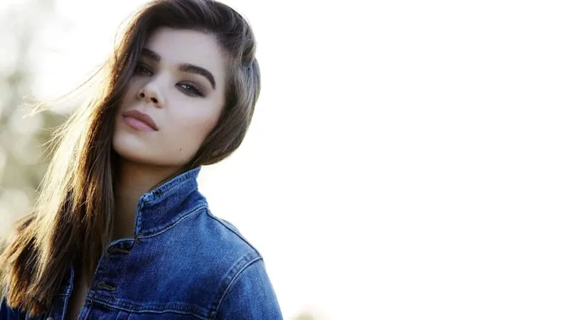 Hailee Steinfeld Theme Preview Image