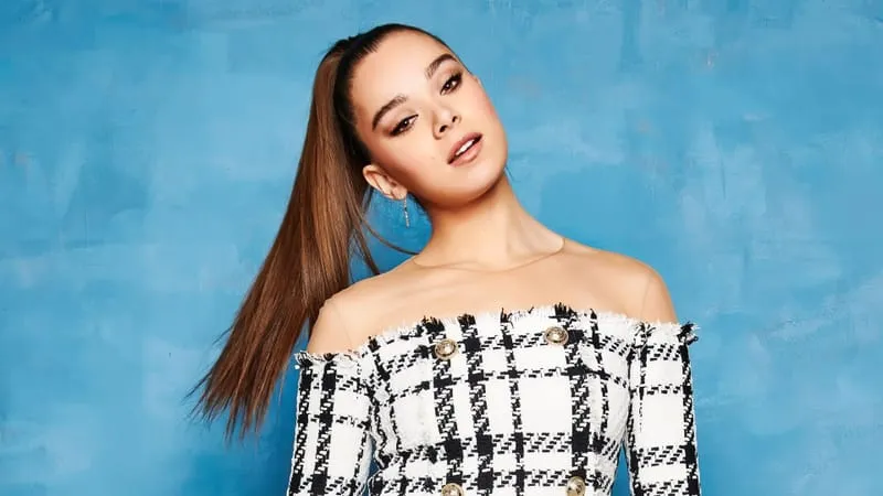 Hailee Steinfeld Theme Preview Image