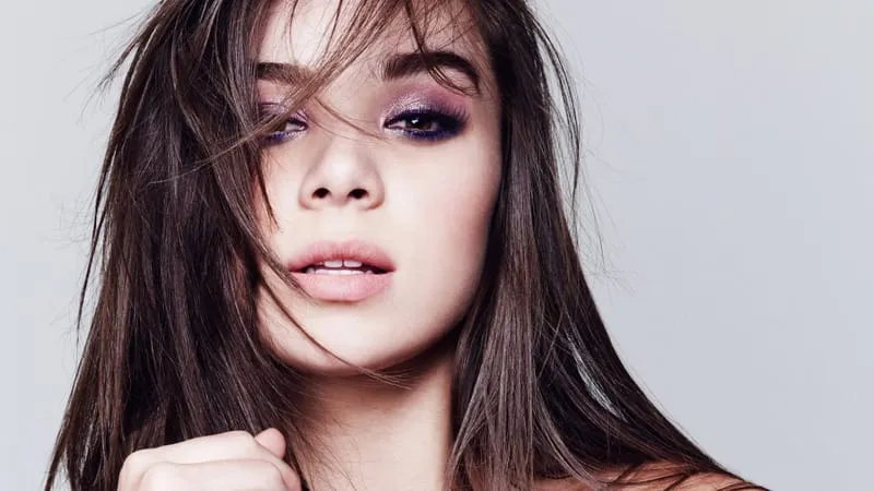Hailee Steinfeld Theme Preview Image