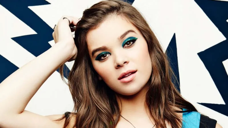 Hailee Steinfeld Theme Preview Image