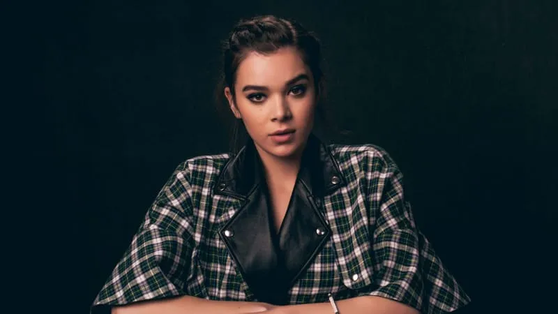 Hailee Steinfeld Theme Preview Image