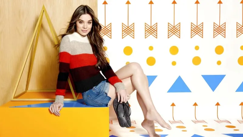 Hailee Steinfeld Theme Preview Image
