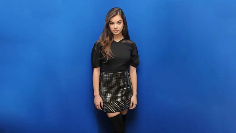 Hailee Steinfeld Theme Preview Image