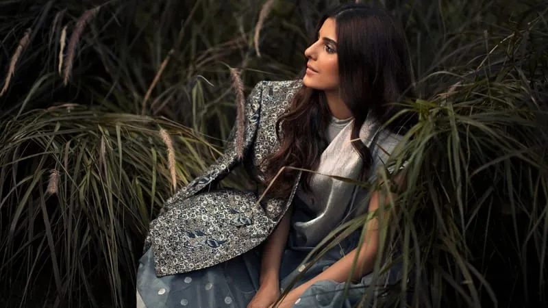 Isha Talwar Theme Preview Image