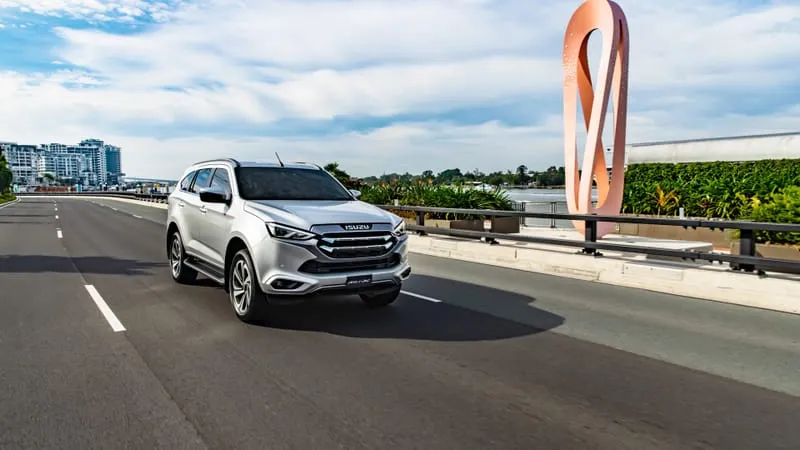 Isuzu MU-X Theme Preview Image