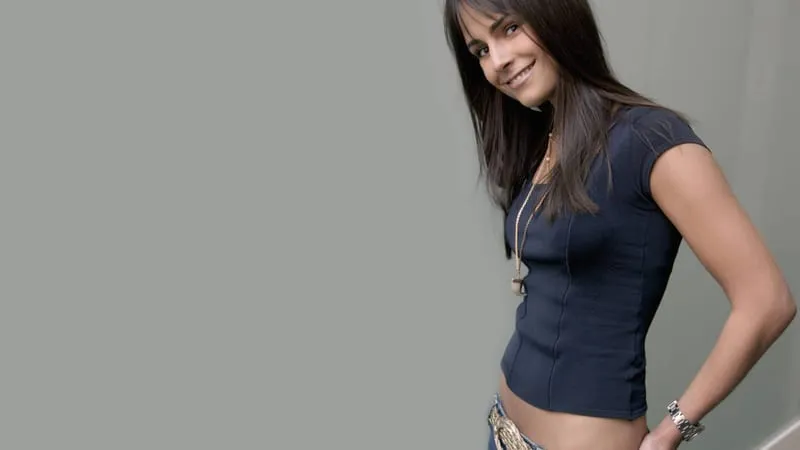 Jordana Brewster Theme Preview Image