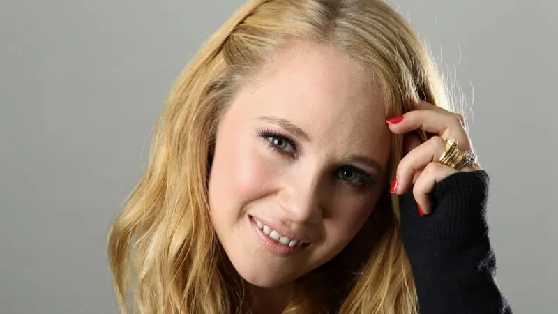 Juno Temple Theme Preview Image