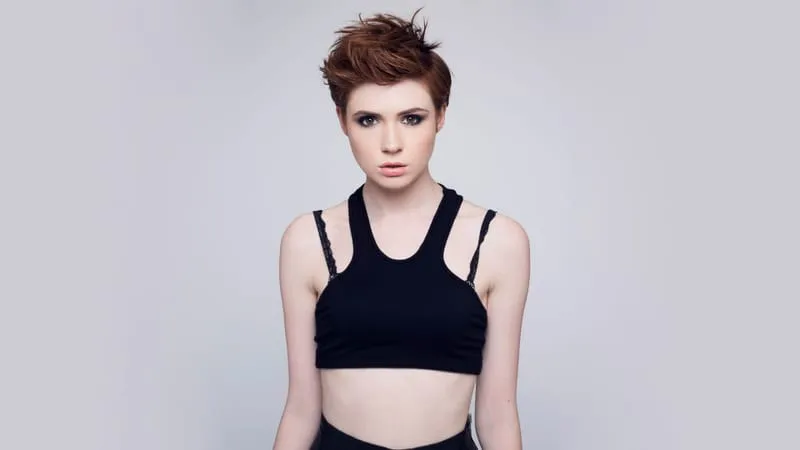 Karen Gillan Theme Preview Image