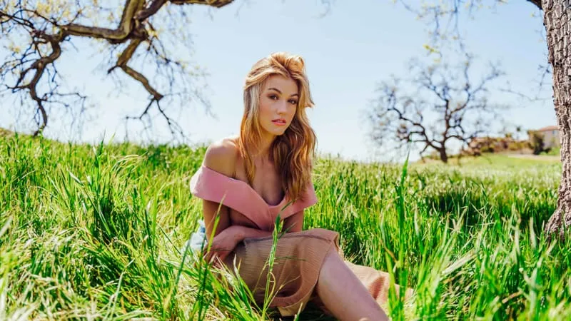 Katherine Mcnamara Theme Preview Image