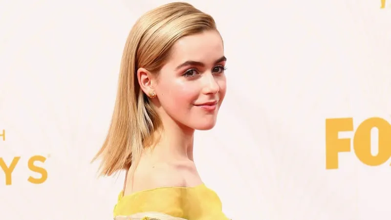 Kiernan Shipka Theme Preview Image