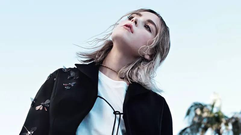 Kiernan Shipka Theme Preview Image