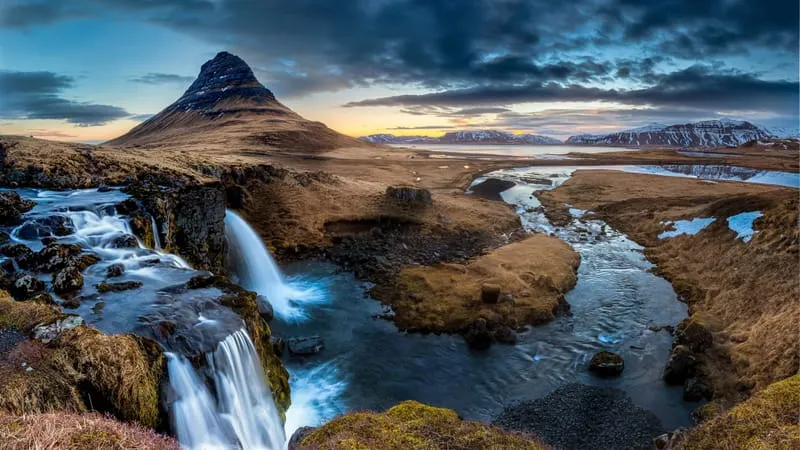 Kirkjufell Theme Preview Image