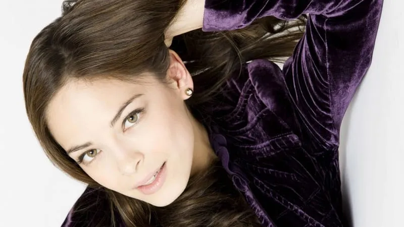 Kristin Kreuk Theme Preview Image