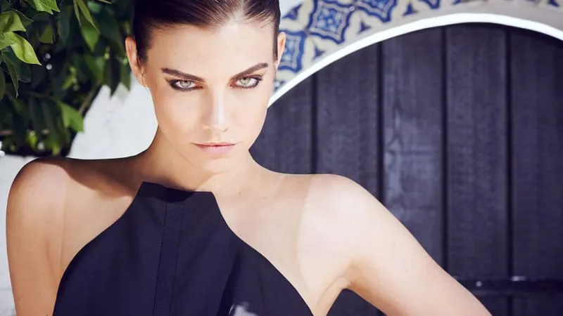 Lauren Cohan Theme Preview Image