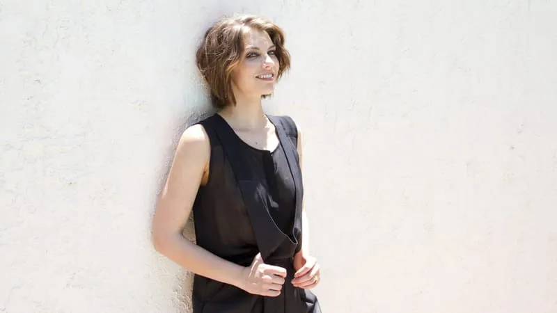 Lauren Cohan Theme Preview Image