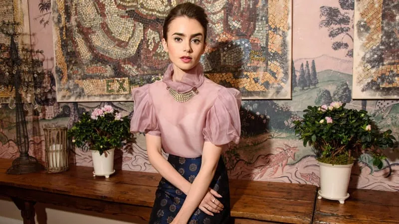 Lily Collins Theme Preview Image