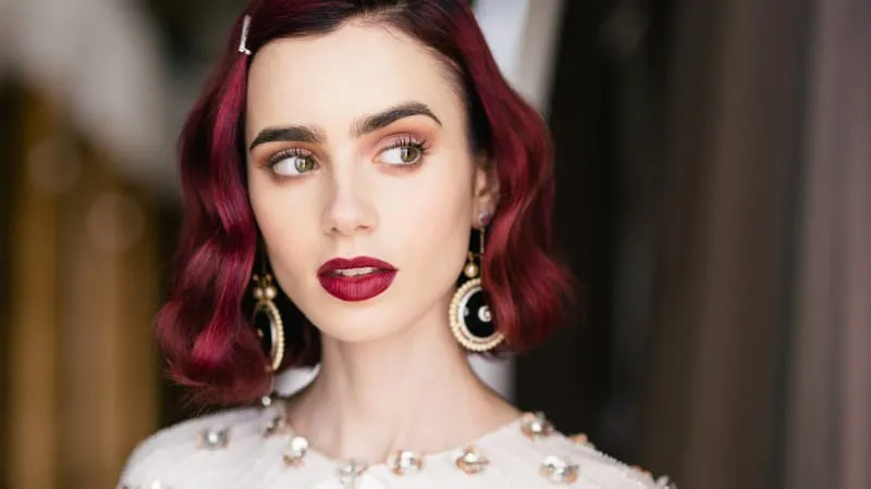 Lily Collins Theme Preview Image