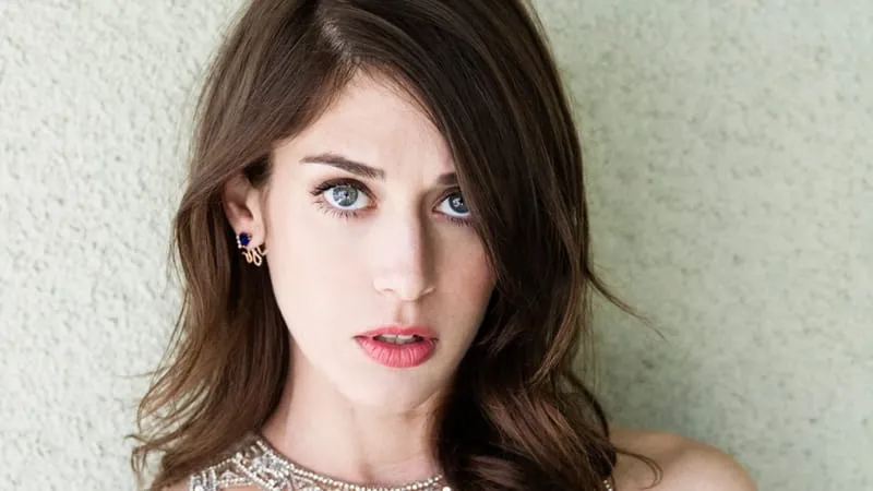 Lizzy Caplan Theme Preview Image