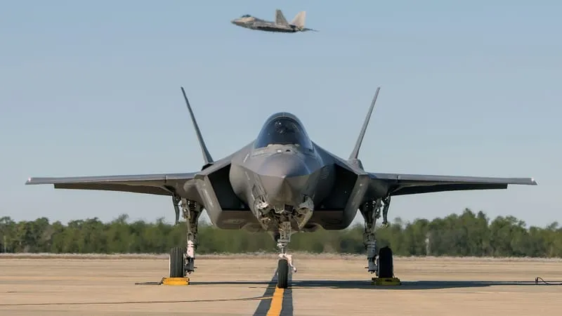 Lockheed Martin F35 Lightning II Theme Preview Image