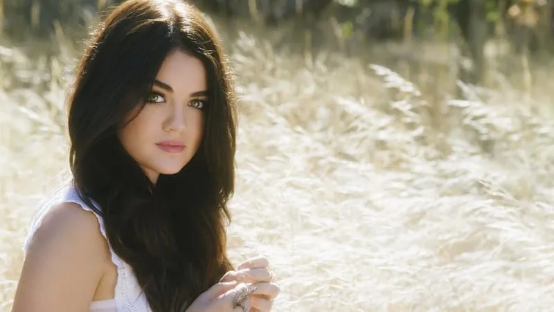 Lucy Hale Theme Preview Image
