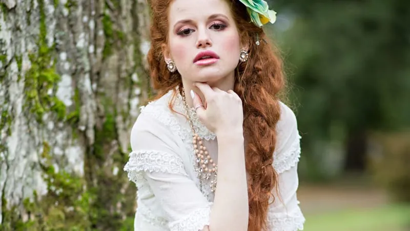 Madelaine Petsch Theme Preview Image