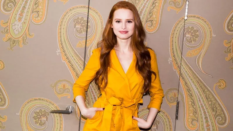 Madelaine Petsch Theme Preview Image